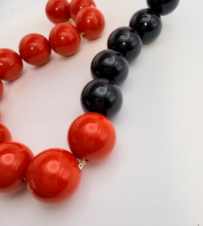 Big Beads Necklace - Red and Black